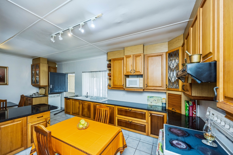 4 Bedroom Property for Sale in Berea Eastern Cape